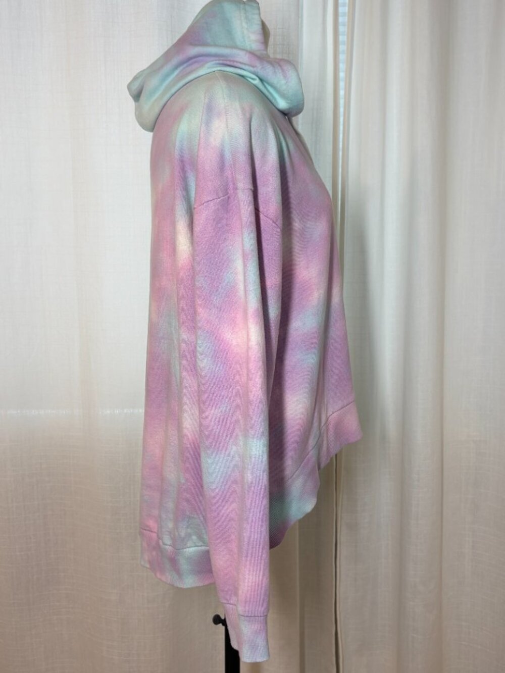Wild Fable Pastel Tie Dye Hoodie - Boxy Fit - Picture 3 of 9